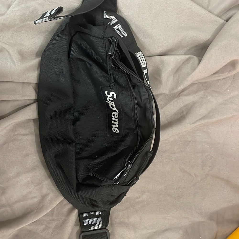 Supreme Fanny pack worn like 3x